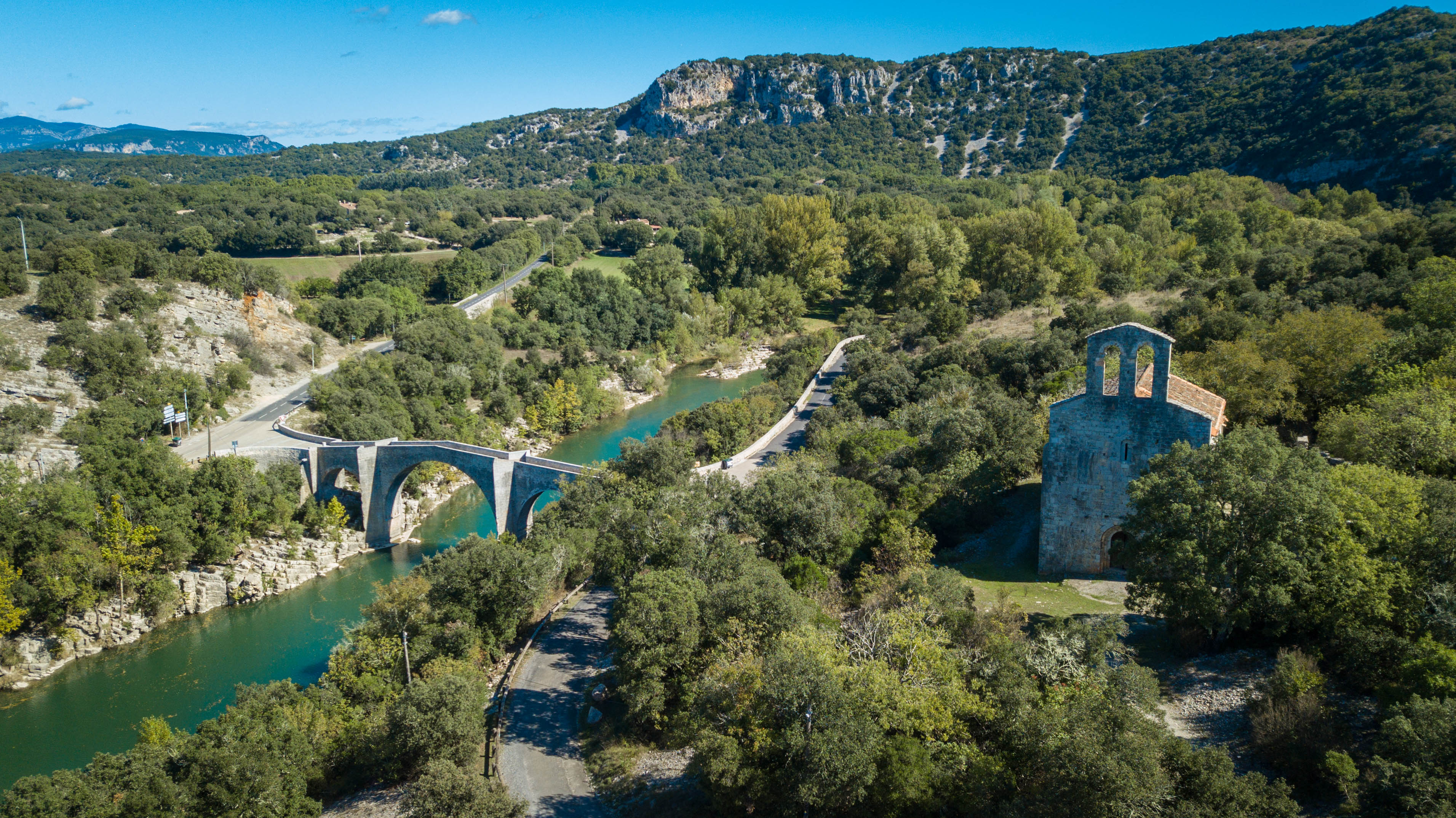 Les merveilles médiévales : visite de la Chapelle de Saint-Etienne d'Issensac