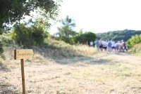 Sentier botanique entre vignes et garrigue &copy; Domaine de La Jasse