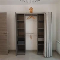 Dressing de la chambre &copy; Chante-C&eacute;vennes