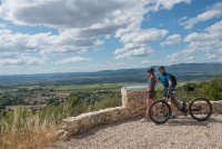 Point de vue dans le tour du Castellas d'Aumelas.jpg © les cycles du terroir 